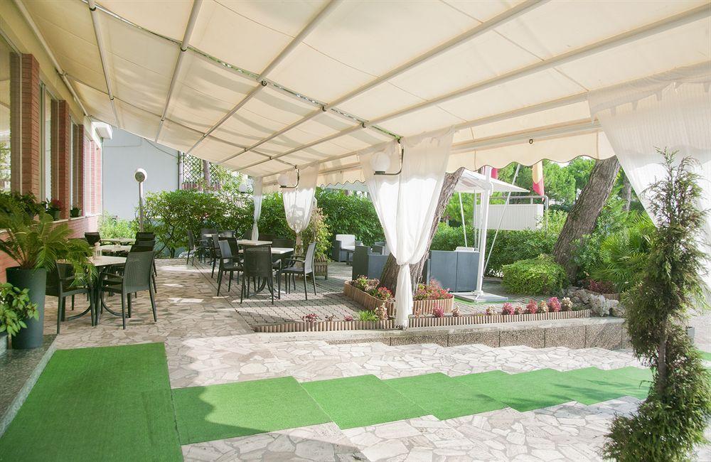 Hotel Olympic Milano Marittima Exterior photo