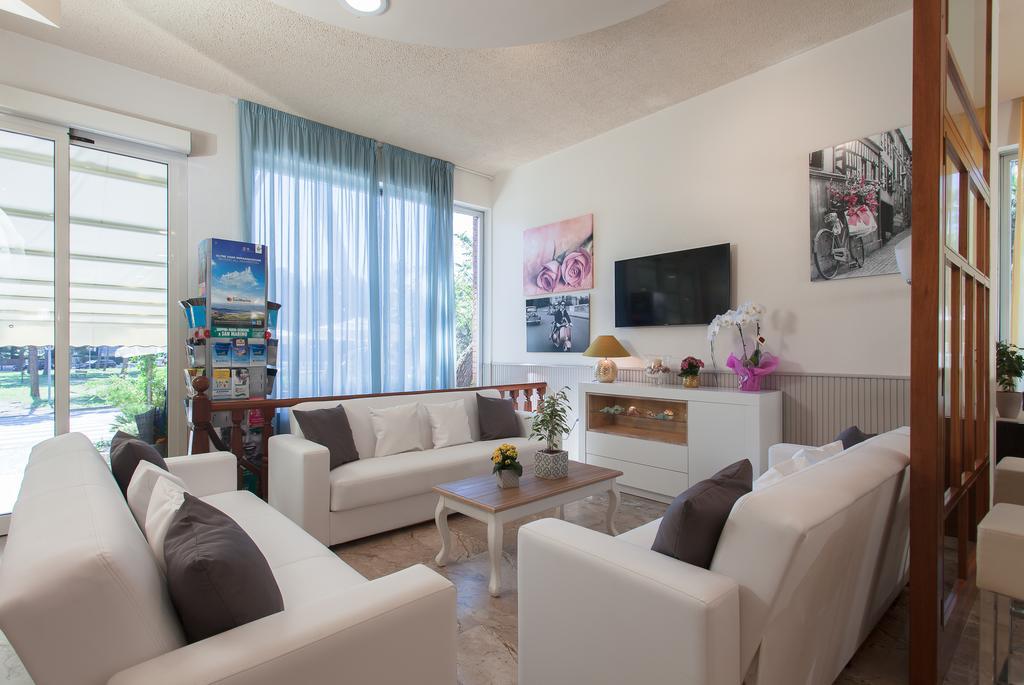Hotel Olympic Milano Marittima Exterior photo