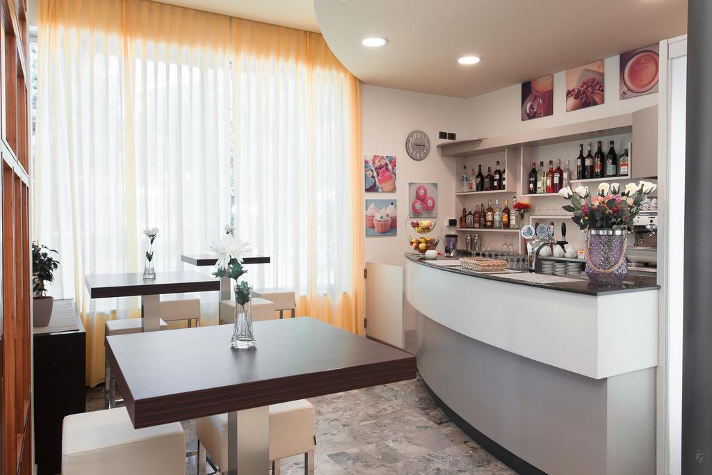 Hotel Olympic Milano Marittima Exterior photo