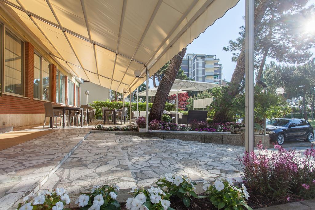 Hotel Olympic Milano Marittima Exterior photo